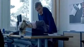 Päris tibi koos blond juuksed on kuradi abielus mees