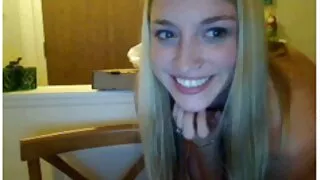 Gorgeous tüdruk jätab suure riista tema perse