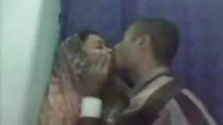 Võluv tüdruk Lakub Tuss, kui amico